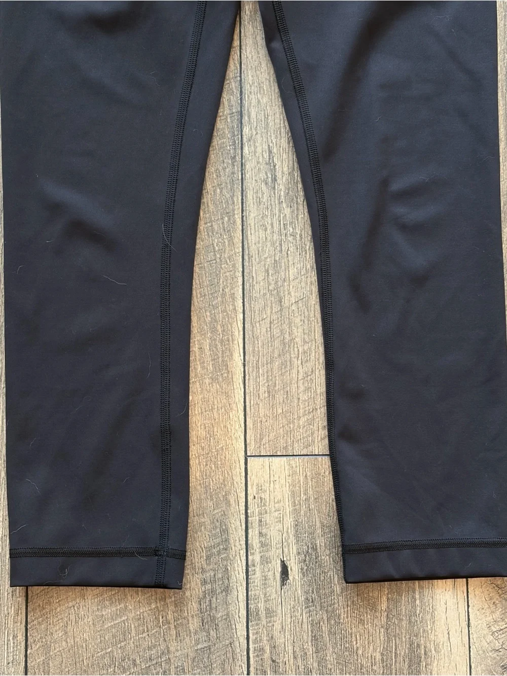 Lululemon Wunder Train High-Rise Crop Leggings 21" In Black size four (4) - Picture 4 of 10